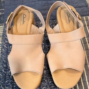 Clarks Women's Cream Sandals